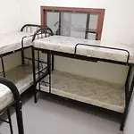 Nuzee Bedspace & Dormitory Hostel For Bagpackers