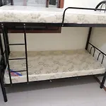 Nuzee Bedspace & Dormitory Hostel For Bagpackers