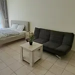 Druvya Holiday Homes, Bld Dg083, Street No,3 Discovery Gardens, Close To The Gardens Metro 6 Minutes Walkable