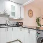 Sunshine & Breezes Cozy Studio In Jbr Near Beach