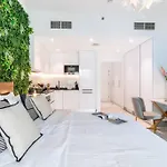 First Class Cozy & Central Studio Burj, Metro, Mall Nearby