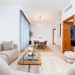 Whitesage - Unbeatable Views Of Burj Khalifa In This Huge 3Br