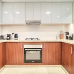 Mint Stay - Burj Vista