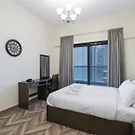 Serene Escape I Dubai Canal View I Fast Wi-Fi