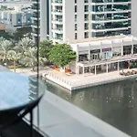 Upscale Studio Full Lake View In Goldcrest View Tower