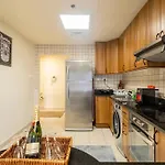 Most Enjoyable 2Br Apartment In Dubai Marina