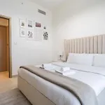 Downtown Decadence : A 1Br Urban Sanctuary