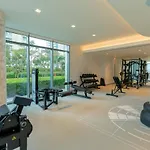 Classy And Modern 1Br Beachfront
