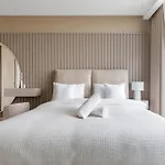 Luxury Apartment Next To Nh Collection With Rooftop Infinity Pool Seven Palms Apartments