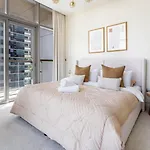 Guestready Holiday Homes - Boho Marina Dream
