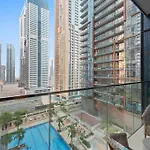 First Class 1Br Modern Comforts With Pool View