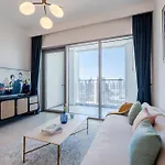 Elegant 1Br Premium Apartment Near Dubai Mall