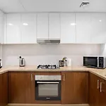 First Class 1Br Iconic Cityscape Haven