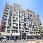 Inviting Studio Apartment At Azizi Riviera 36 In Al Merkadh By Deluxe Holiday Homes