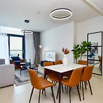 Luxury Escapes - Stylish 2Br With Balcony In Burj Crown Downtown
