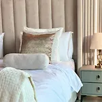Luxury Family Studio Close To Dubai Mall And Burj Khalifa