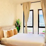 Luxurious Stay Near Burj Khalifa, Free Parking