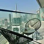 62Nd Floor With Stunning Sea Views Infinity Pool Access 2-Bedroom Apartment