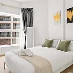 Classic Studio In Dubai Gate 2