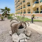 Rare Holiday Homes - Crescent Tower - Impz - Dubai Production City - R704