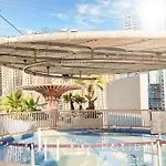 Lux The Jw Marina Suite