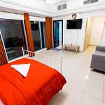 La Rivera Rooms For Ladies