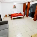 La Rivera Rooms For Ladies