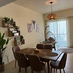 Hostel Marina Jasmine - Luxury Hostel - Jumeirah Beach Residence