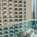 Rare Holiday Homes - Near City Center Ma\'Eisem - Pool View - Crescent Tower A - R706 - Impz