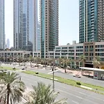 Livbnb - 2B With Modern Interiors, Emaar Boulevard