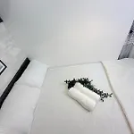 The Flex Partition Room Near Mall Of The Emirates