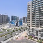 Artistic 1-Bedroom Apartment Perfect For Couple At Mayfair Tower, Business Bay!