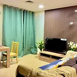 Marina Quite Kingdom - Beach Hostel