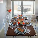 Dream Inn - Apartment With Private Terrace, 29 Boulevard Downtown