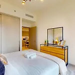 Grande Residence - Elegant One Bed With City View