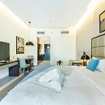 Modern Stay In Business Bay Hub