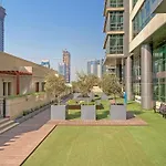 Amazing Cozy 1-Bedroom Apartment Perfect For 4 In Dubai Marina
