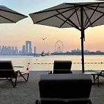 First Class Apartments In Seven Palm With Direct Access To The West Palm Beach And Nakheel Mall
