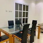 Room In Holiday House - Luxury Five-Person Room