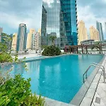 Airstay - 1Br - Pool Views - Near Marina Mall - Monthly Offer Available
