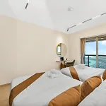 Lux Suite New 2 Bhk - Full Sea View - Marina - 5 Min To Beach - 100 Metres To Tram
