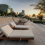 Sea-View Apartment With Private Beach In La Vie