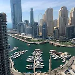 Opal Tower, Marina