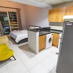 Deluxe Studio For Rent At Marina View Towers