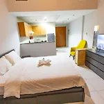 Deluxe Studio For Rent At Marina View Towers