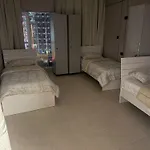 5 Min To Dubai Mall Downtown Hostel
