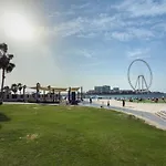 Dubai Eye & Sunset Views, Direct Beach Access With Gym&Pool