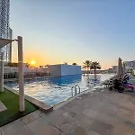 Private Beach Access - Stunning Sea View Apartment - Perfect Location At Jbr