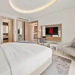 Luxury Stay Burj Khalifa View