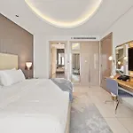 Luxury Stay Burj Khalifa View